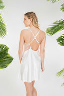 halat mireasă satin, halat bride strass, halat nuntă alb satin, cadou mireasă halat, halat getting ready nuntă, halat mireasă personalizat, accesorii mireasă satin, halat bride inscripție, troussou mireasă halat alb